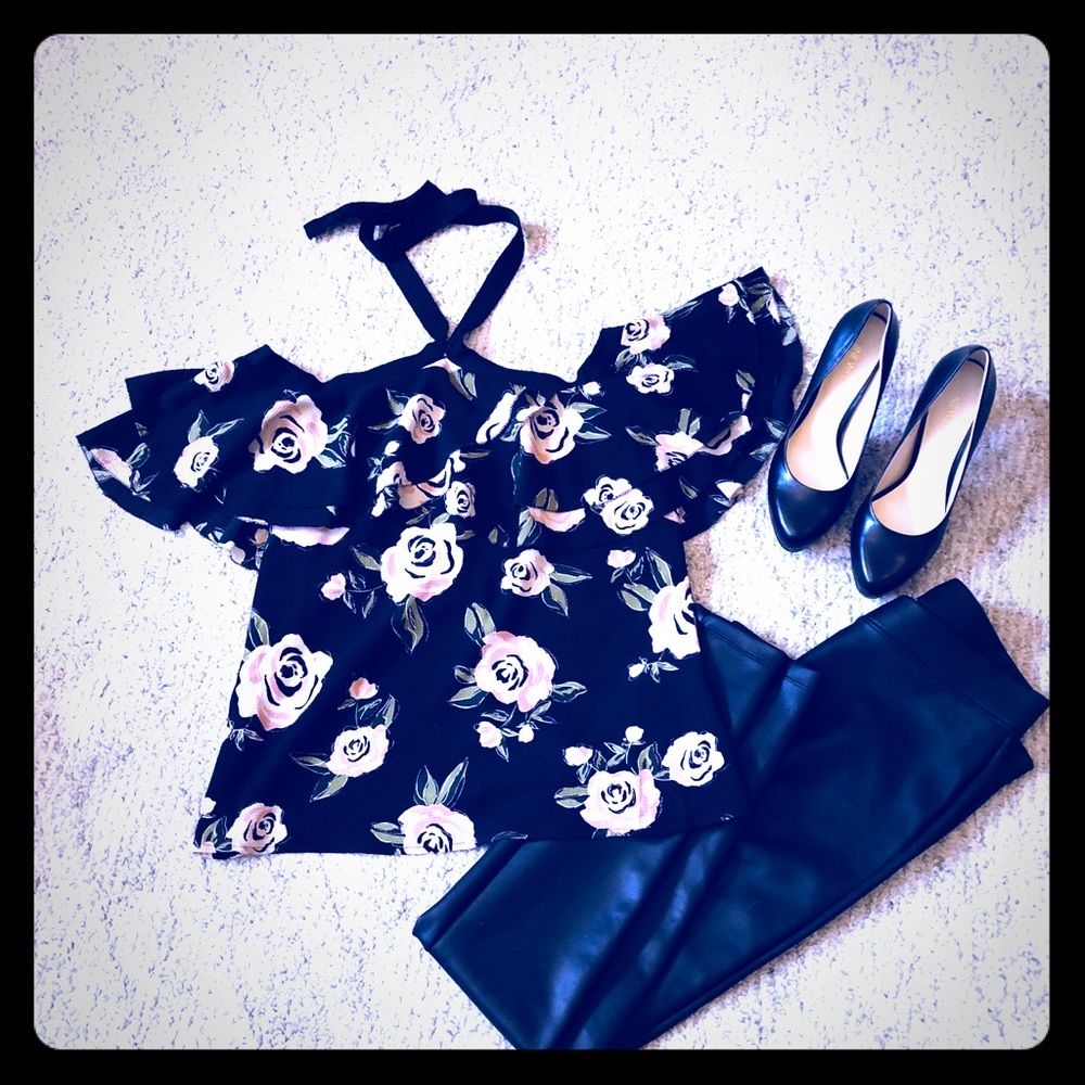 BEBE, Off the shoulder top